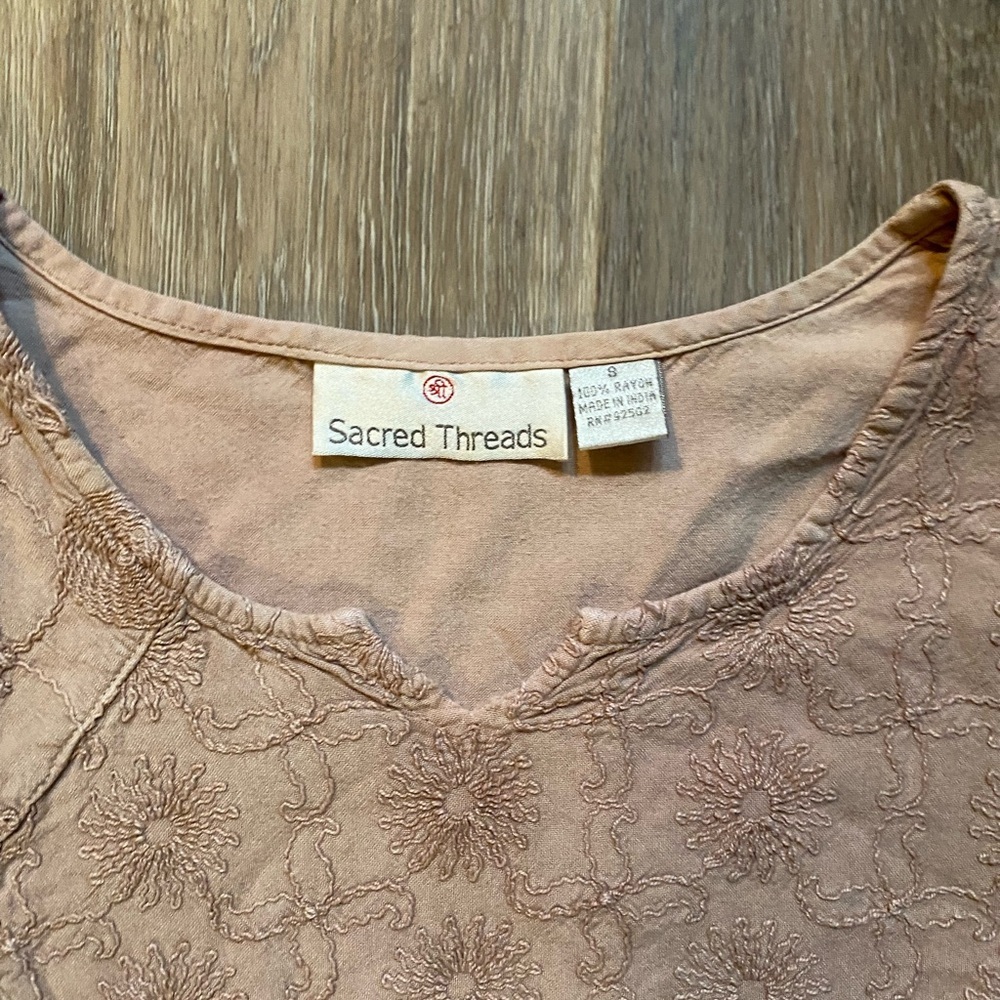 Sacred Threads Embroidered Patchwork Textured Pin… - image 3